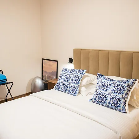 Terra'vista Deluxe * Tirana